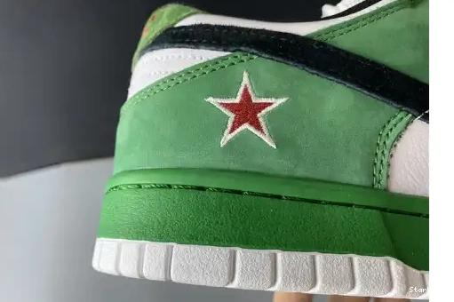 304292-302 Nike Dunk SB Low Heineken 0530